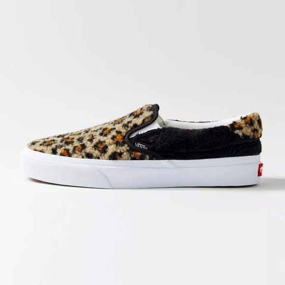COPY - NWT Vans Unisex Sherpa Slip On Sneakers Brown Multi Leopard - Picture 2 of 4